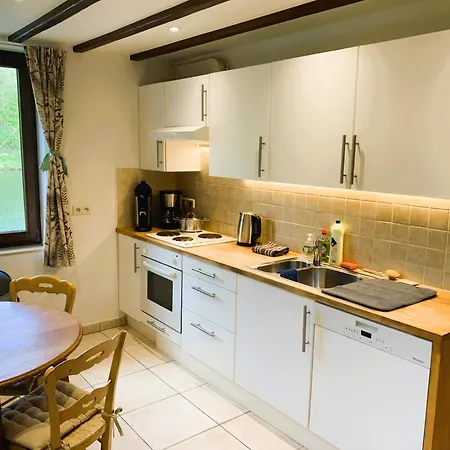 Refuge Bord De Meuse - Maas * Yvoir