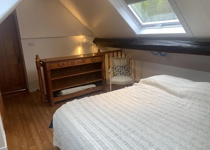 Refuge Bord De Meuse - Maas *